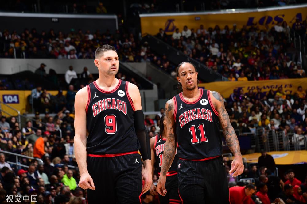 一个夺目而 一个夺目而