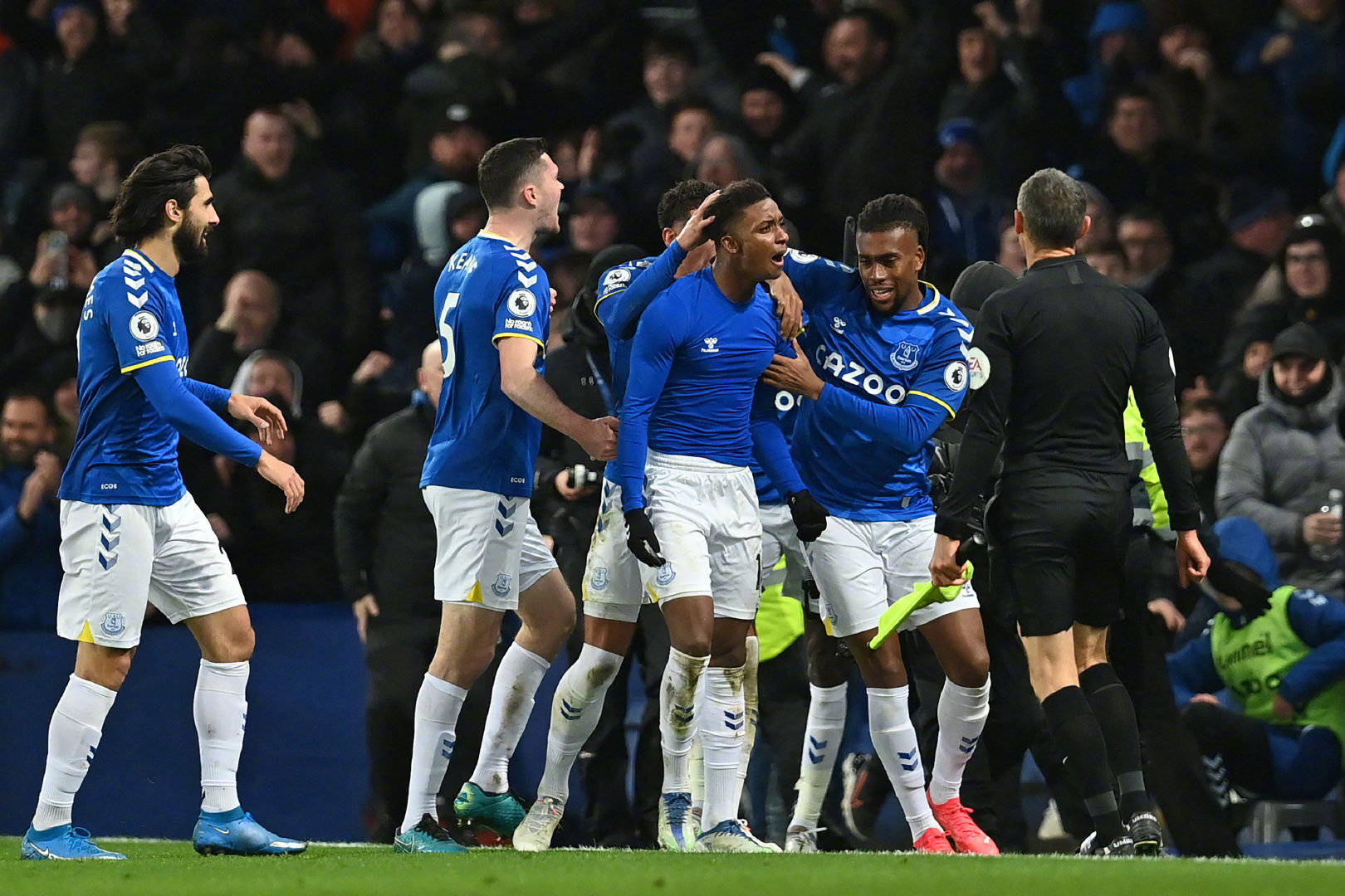 稳定发挥彰 稳定发挥彰